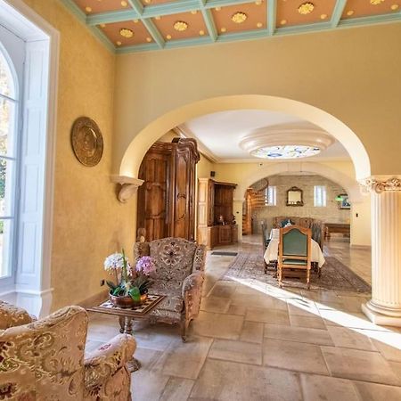 Вилла Domaine Mas Begon Aigues-Vives  Экстерьер фото